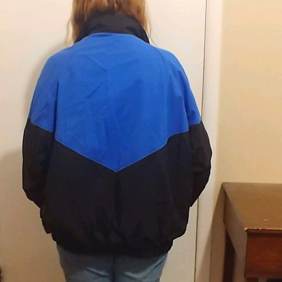 Oversized Colorblock Windbreaker by JAMMIN - Picture 2 of 4